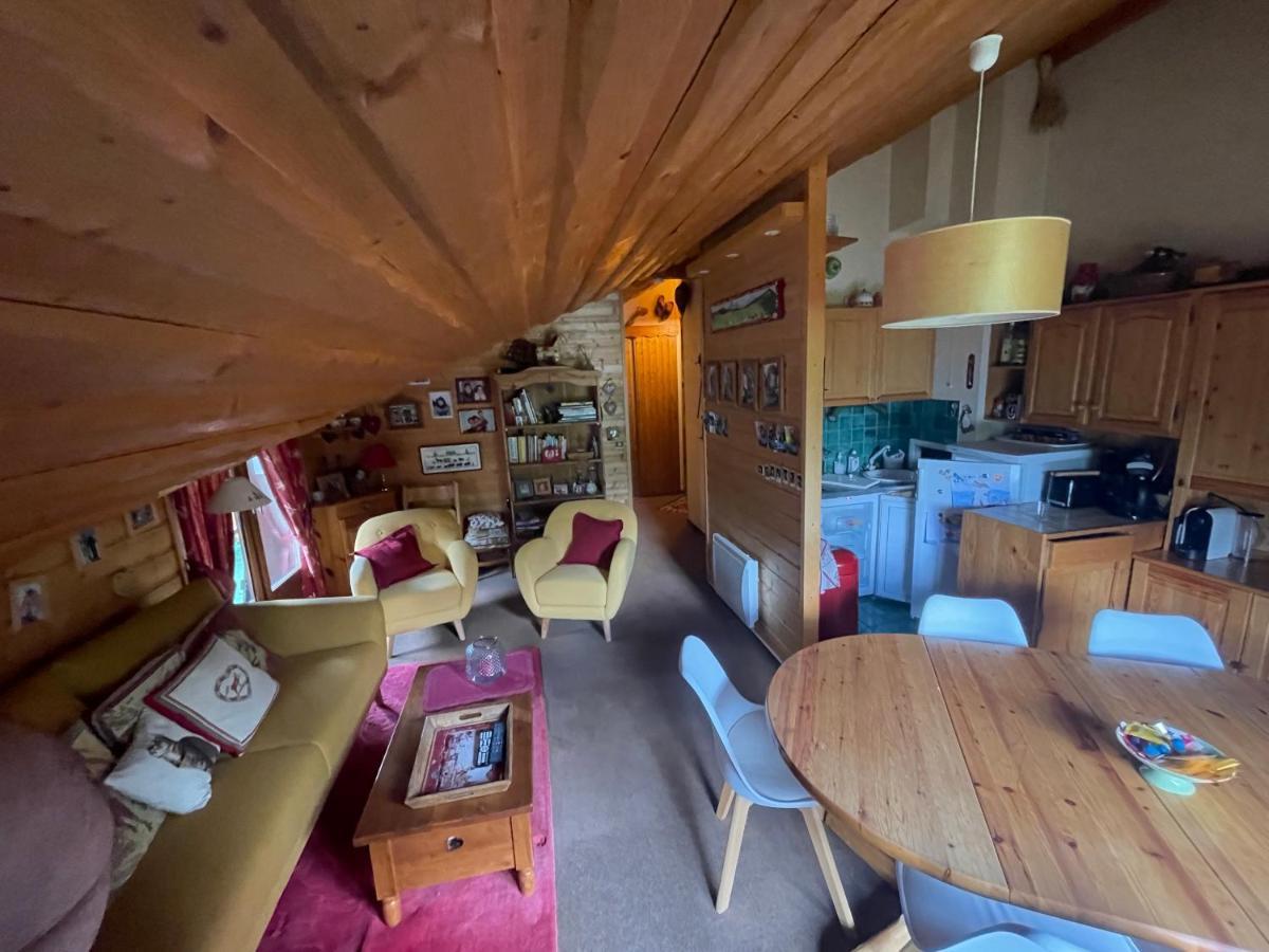 Bel Appartement Au Decor Montagnard - 80M2 レ・コンタミンヌ・モンジョワ エクステリア 写真
